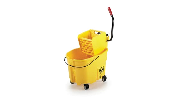 Rubbermaid Wavebrake® 35 Qt Side Press Bucket And Wringer, Yellow (35 quart, Yellow)